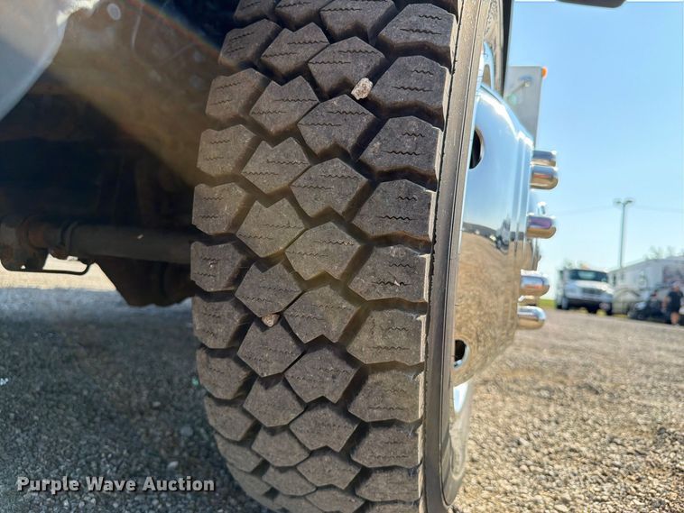 image for item FB5181 2008 Ford F450 Super Duty bucket truck