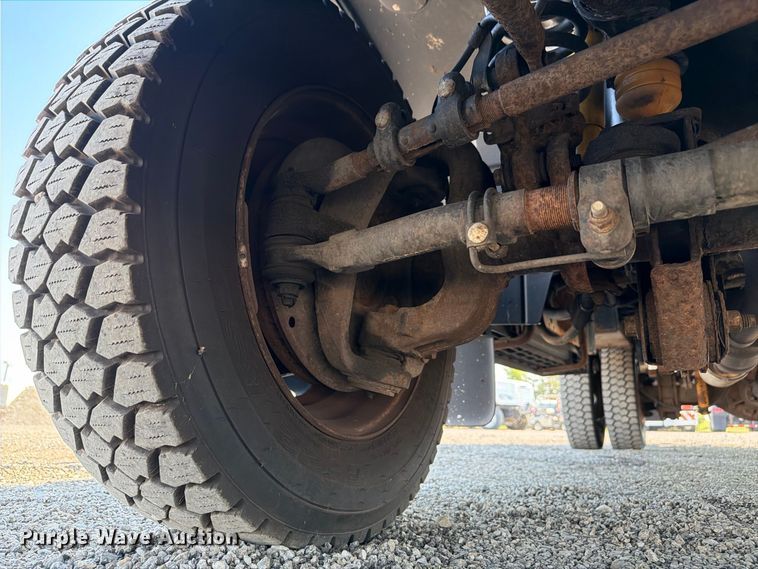 image for item FB5181 2008 Ford F450 Super Duty bucket truck