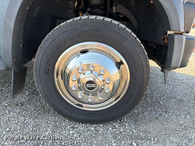 image for item FB5181 2008 Ford F450 Super Duty bucket truck
