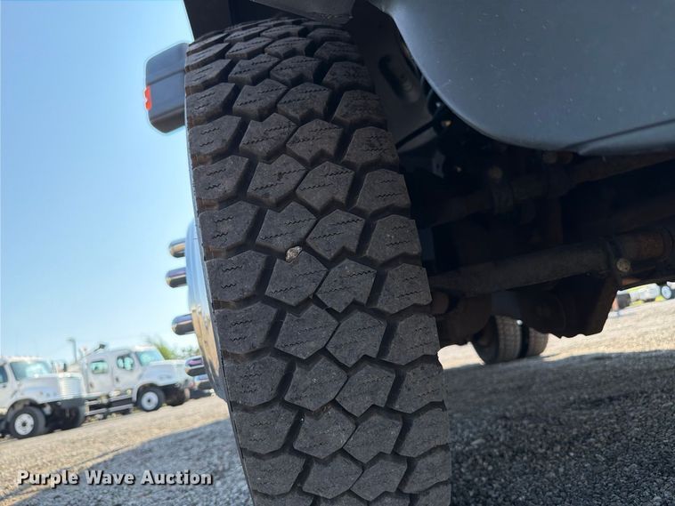 image for item FB5181 2008 Ford F450 Super Duty bucket truck