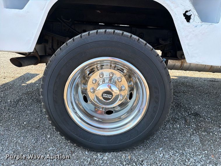 image for item FB5181 2008 Ford F450 Super Duty bucket truck