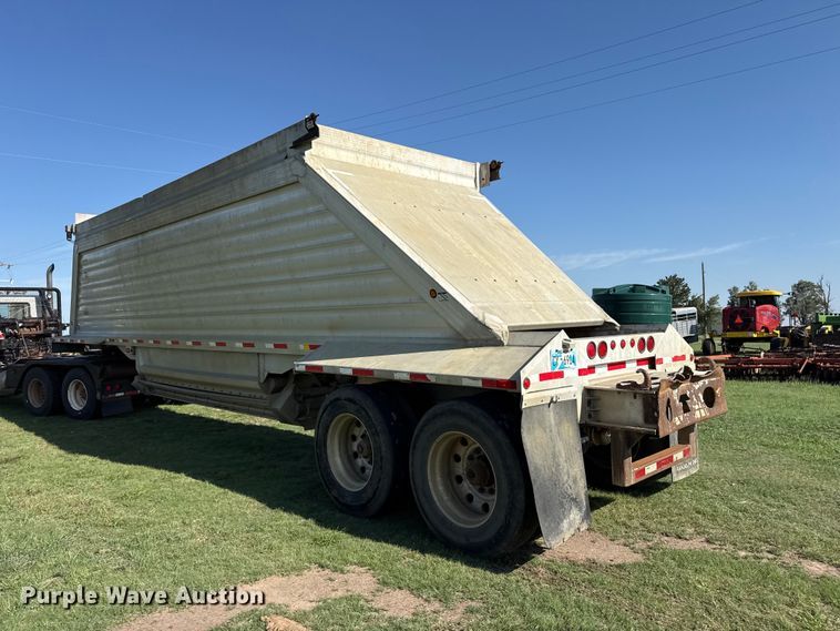 image for item FB6738 2013 Travis S/102 bottom dump trailer