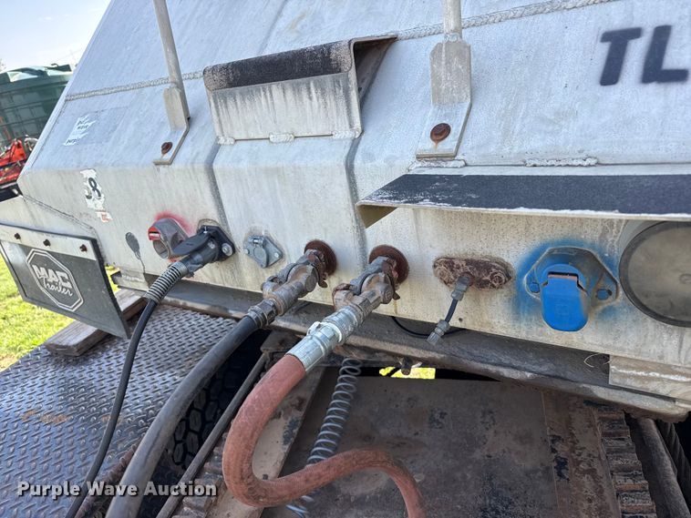 image for item FB6738 2013 Travis S/102 bottom dump trailer