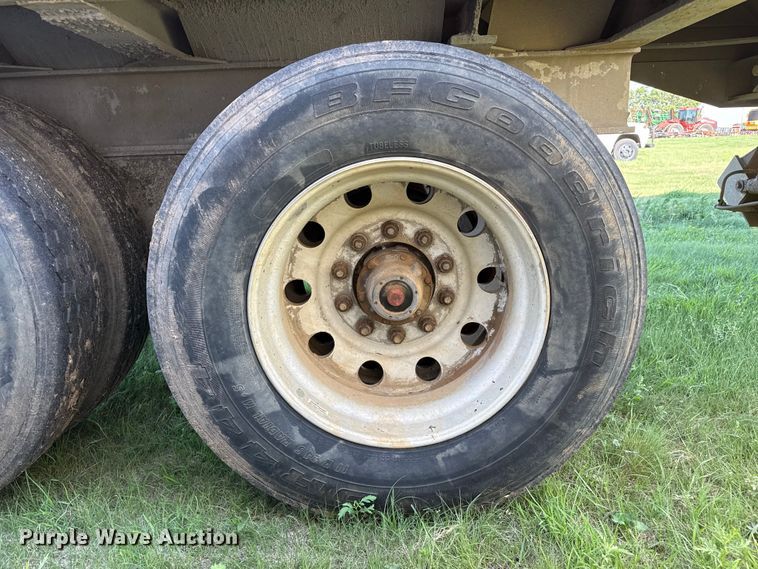 image for item FB6738 2013 Travis S/102 bottom dump trailer