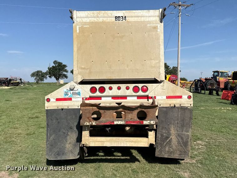 image for item FB6739 2013 Travis S/102 bottom dump trailer
