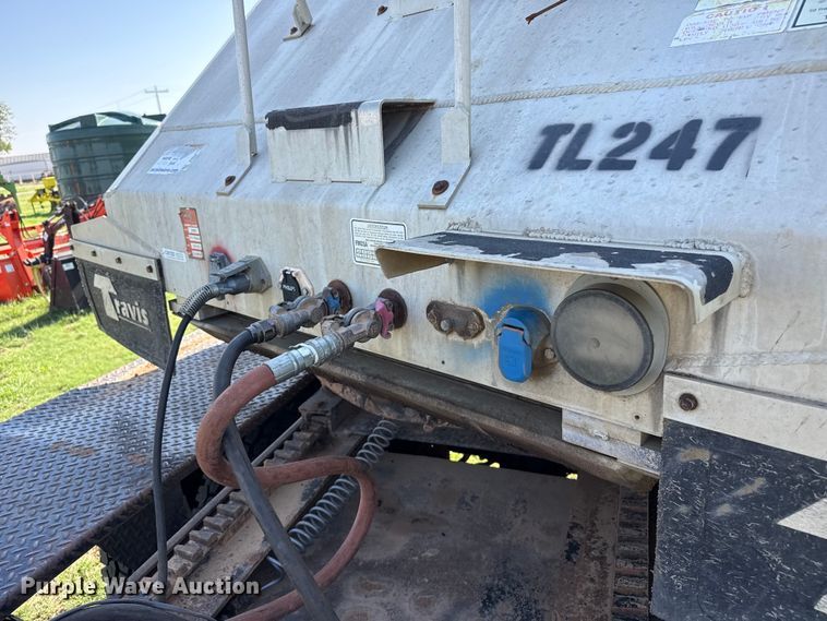 image for item FB6739 2013 Travis S/102 bottom dump trailer