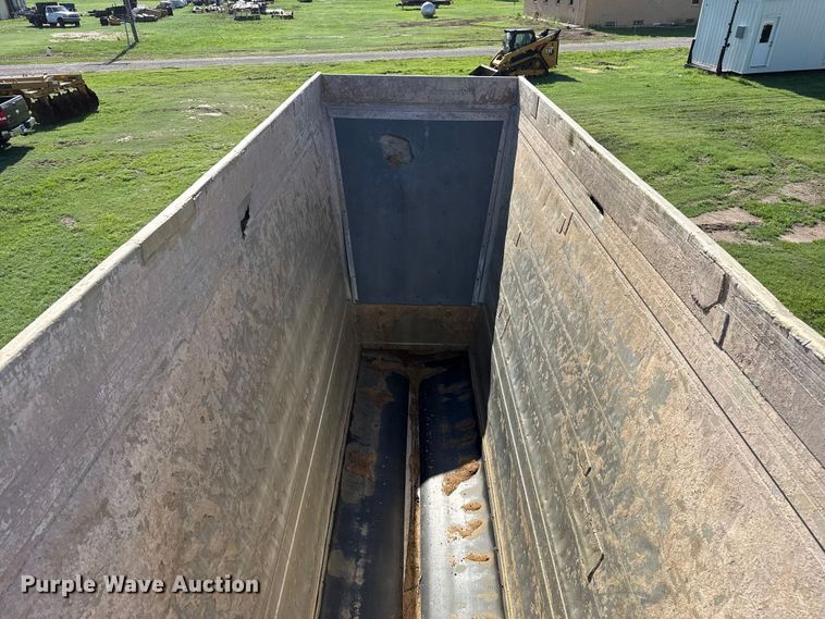image for item FB6739 2013 Travis S/102 bottom dump trailer