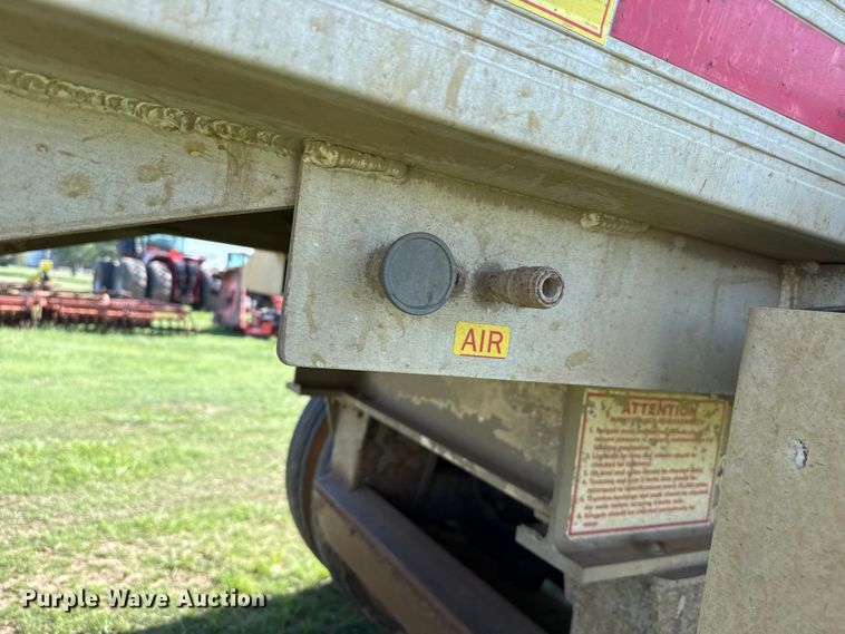 image for item FB6739 2013 Travis S/102 bottom dump trailer