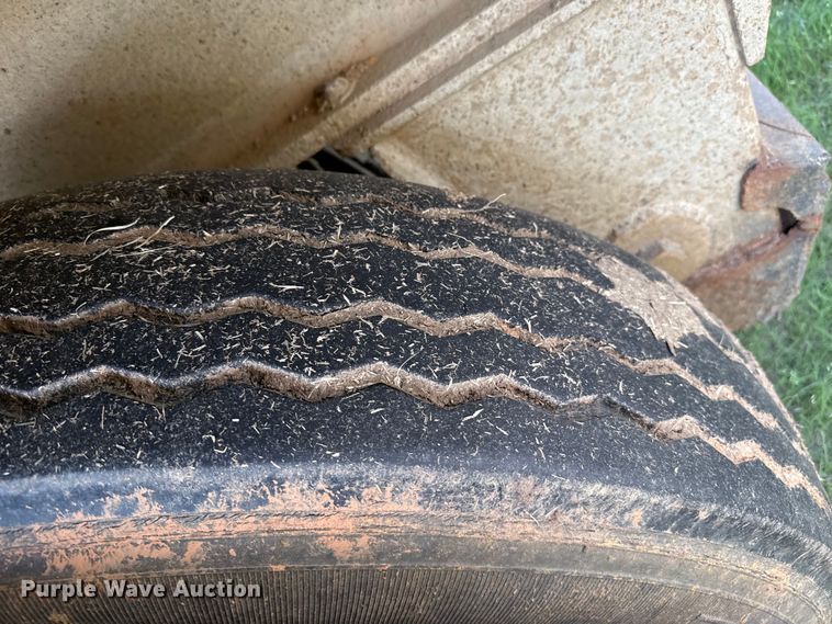 image for item FB6739 2013 Travis S/102 bottom dump trailer
