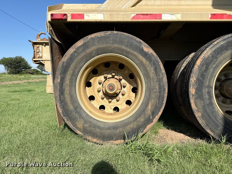 image for item FB6739 2013 Travis S/102 bottom dump trailer