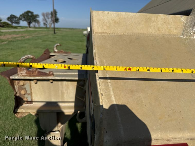 image for item FB6739 2013 Travis S/102 bottom dump trailer