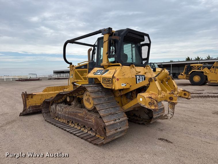 image for item FB6936 2008 Caterpillar D6N dozer