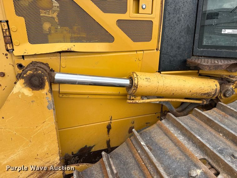 image for item FB6936 2008 Caterpillar D6N dozer