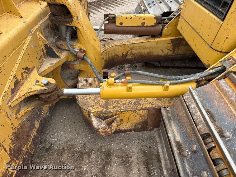 image for item FB6936 2008 Caterpillar D6N dozer