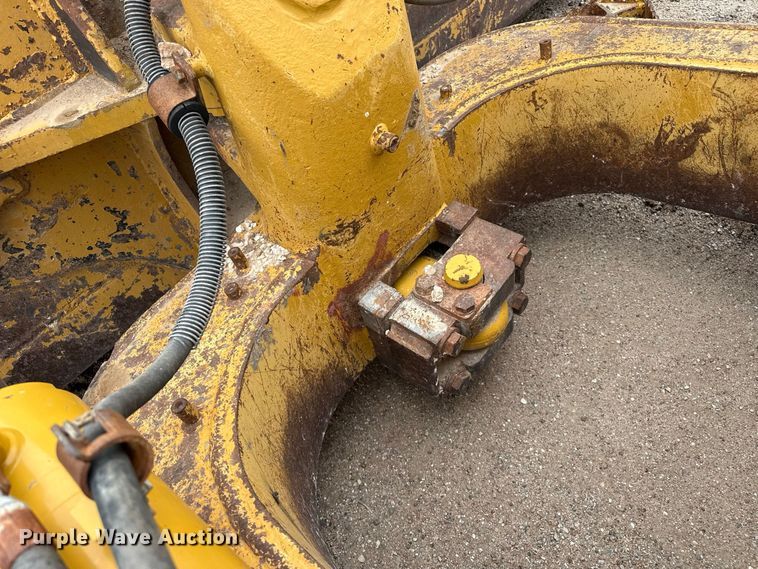 image for item FB6936 2008 Caterpillar D6N dozer