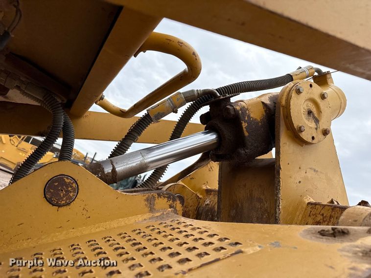 image for item FB6936 2008 Caterpillar D6N dozer