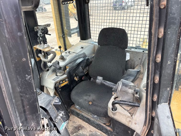 image for item FB6936 2008 Caterpillar D6N dozer