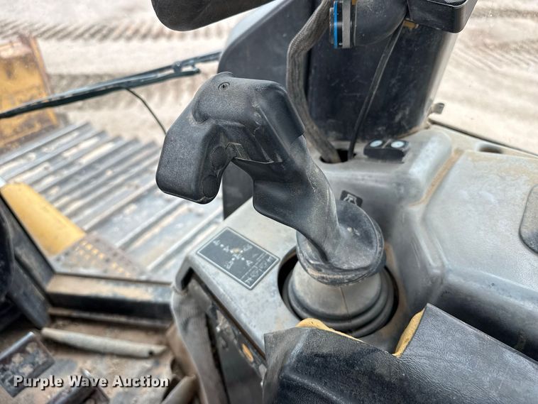 image for item FB6936 2008 Caterpillar D6N dozer