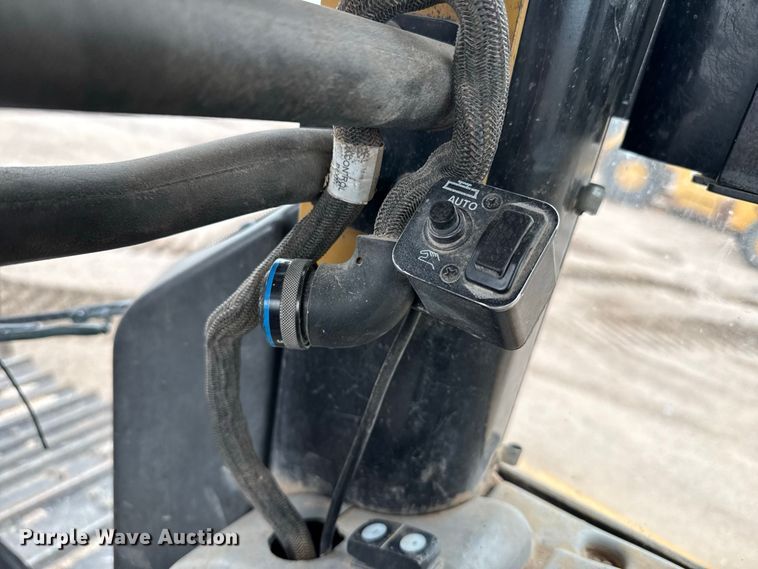 image for item FB6936 2008 Caterpillar D6N dozer