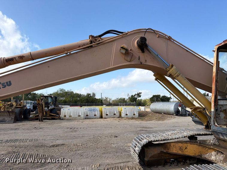 image for item FB8330 1992 Komatsu PC200LC-5L excavator