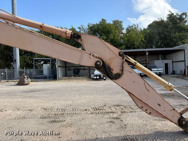 image for item FB8330 1992 Komatsu PC200LC-5L excavator