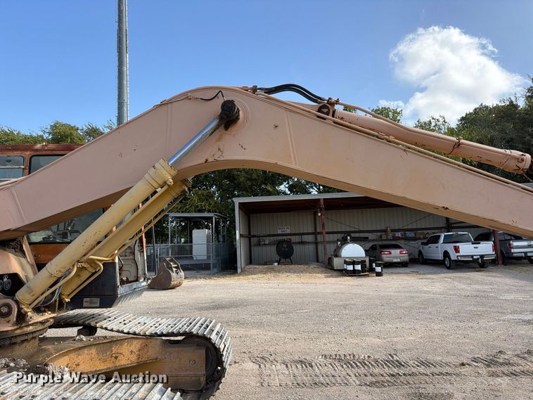 image for item FB8330 1992 Komatsu PC200LC-5L excavator