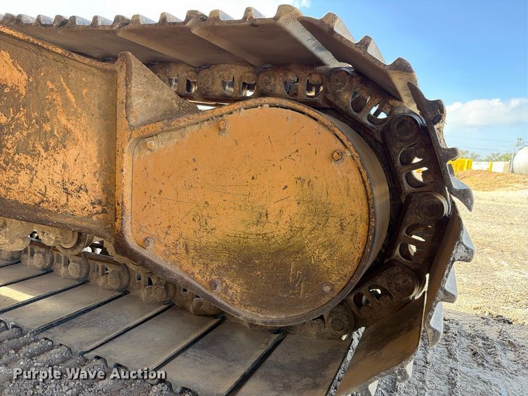 image for item FB8330 1992 Komatsu PC200LC-5L excavator