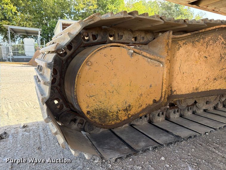 image for item FB8330 1992 Komatsu PC200LC-5L excavator