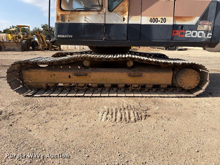 image for item FB8330 1992 Komatsu PC200LC-5L excavator