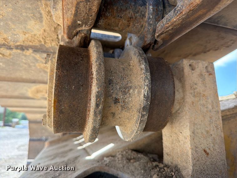 image for item FB8330 1992 Komatsu PC200LC-5L excavator