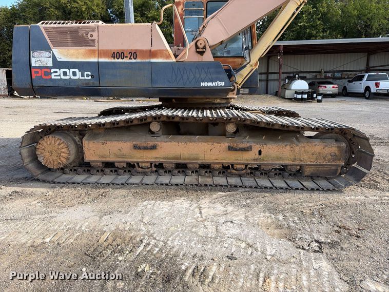 image for item FB8330 1992 Komatsu PC200LC-5L excavator