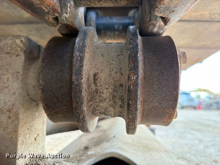 image for item FB8330 1992 Komatsu PC200LC-5L excavator