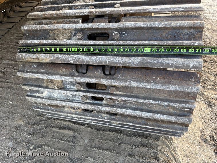 image for item FB8330 1992 Komatsu PC200LC-5L excavator