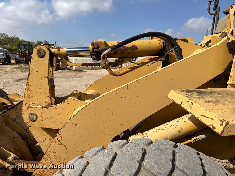 image for item FB8331 1993 Komatsu WA180-1 wheel loader