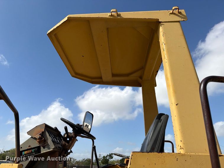 image for item FB8331 1993 Komatsu WA180-1 wheel loader