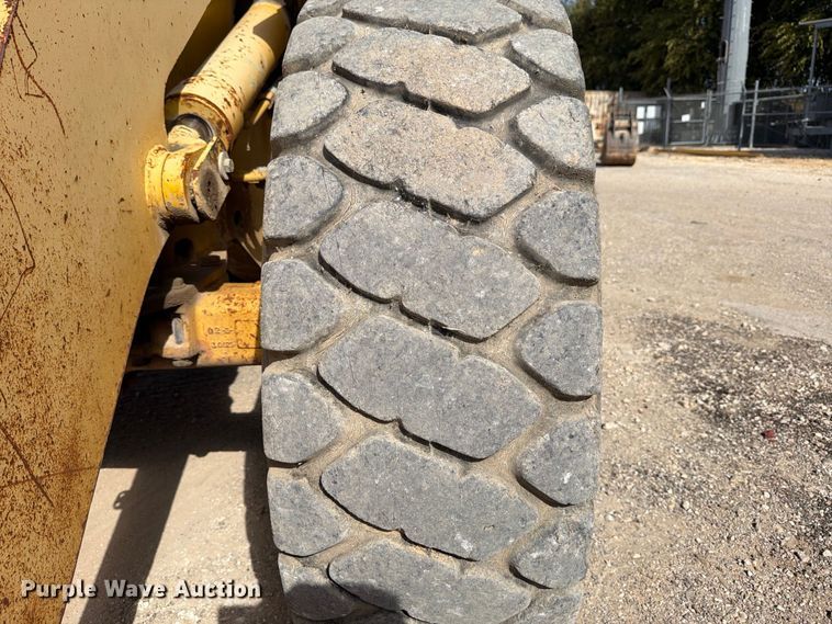 image for item FB8331 1993 Komatsu WA180-1 wheel loader