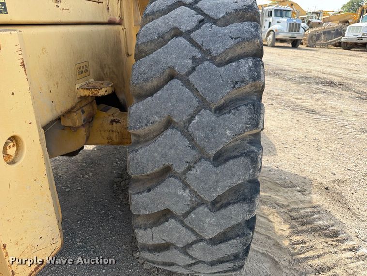 image for item FB8331 1993 Komatsu WA180-1 wheel loader