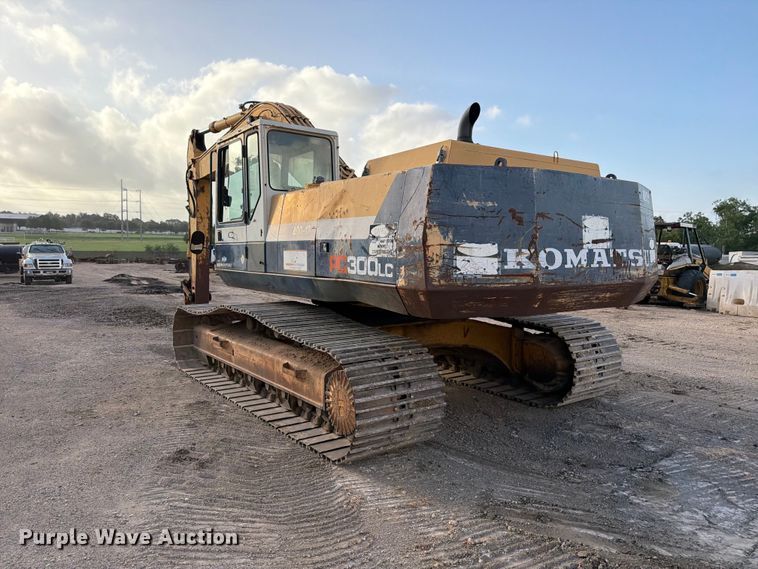 image for item FB8332 1992 Komatsu PC300LC-5L excavator