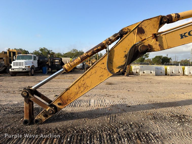 image for item FB8332 1992 Komatsu PC300LC-5L excavator