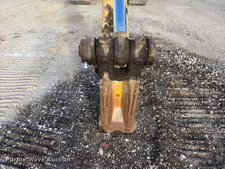 image for item FB8332 1992 Komatsu PC300LC-5L excavator