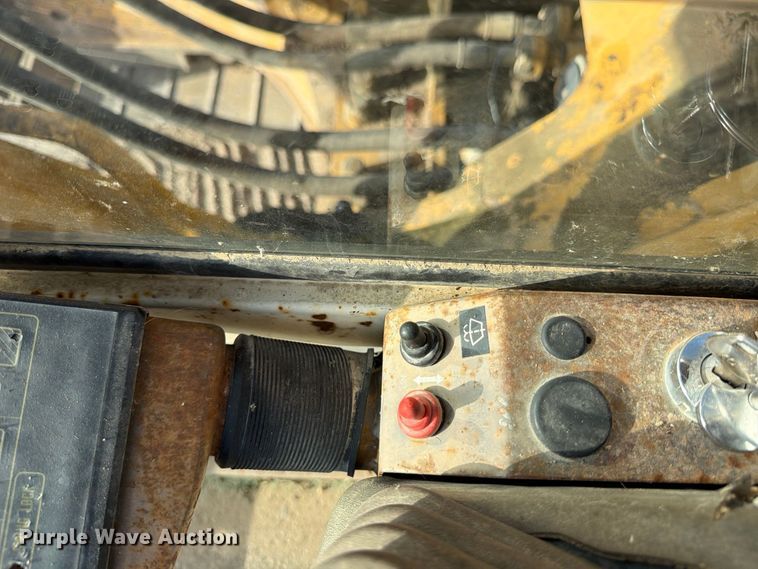 image for item FB8332 1992 Komatsu PC300LC-5L excavator