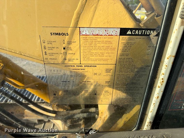 image for item FB8332 1992 Komatsu PC300LC-5L excavator