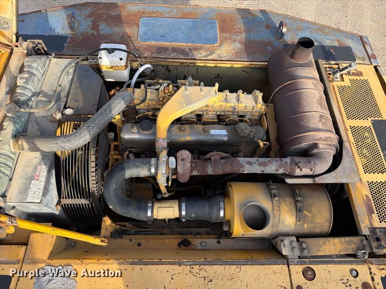 image for item FB8332 1992 Komatsu PC300LC-5L excavator