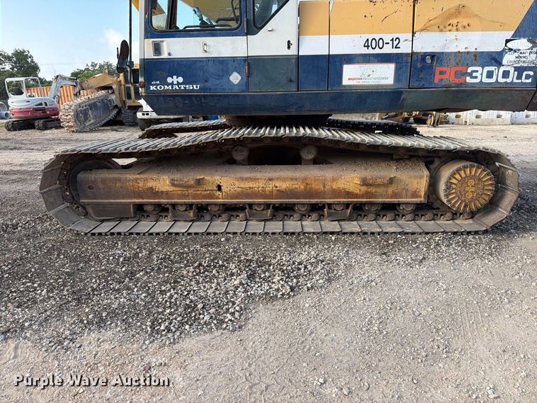 image for item FB8332 1992 Komatsu PC300LC-5L excavator