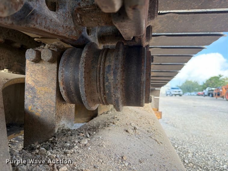 image for item FB8332 1992 Komatsu PC300LC-5L excavator