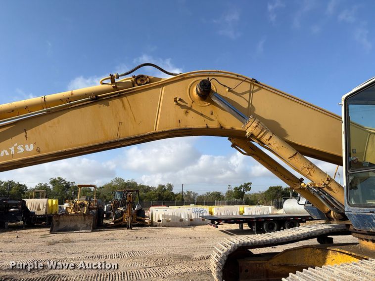 image for item FB8333 1995 Komatsu PC400LC-5LC excavator