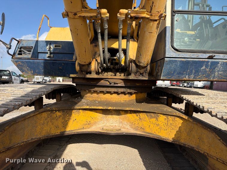 image for item FB8333 1995 Komatsu PC400LC-5LC excavator