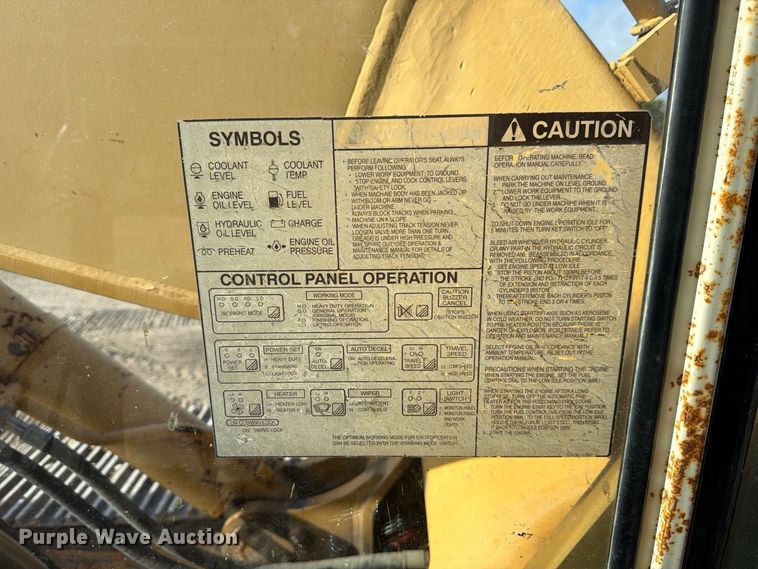 image for item FB8333 1995 Komatsu PC400LC-5LC excavator