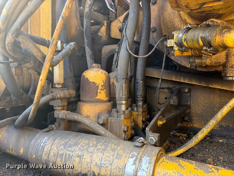 image for item FB8333 1995 Komatsu PC400LC-5LC excavator