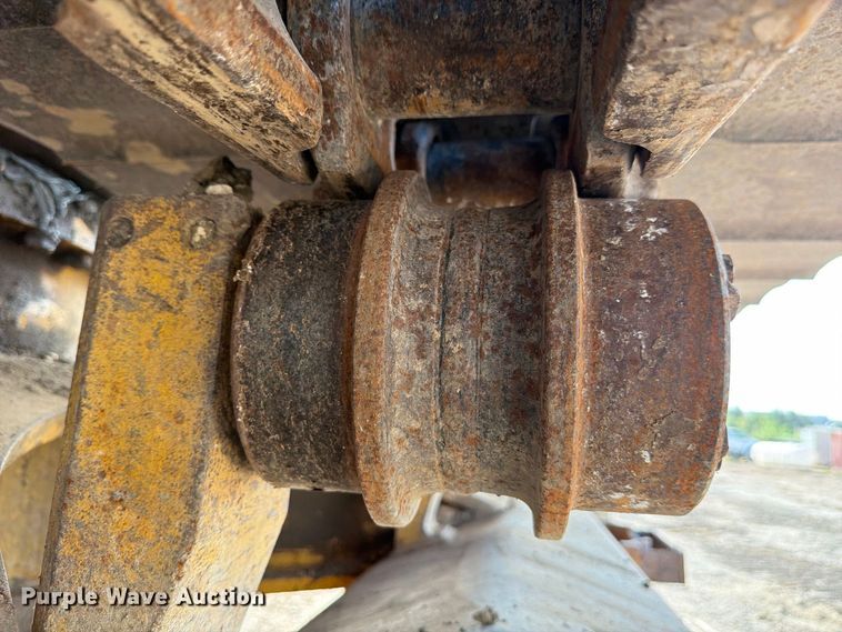 image for item FB8333 1995 Komatsu PC400LC-5LC excavator